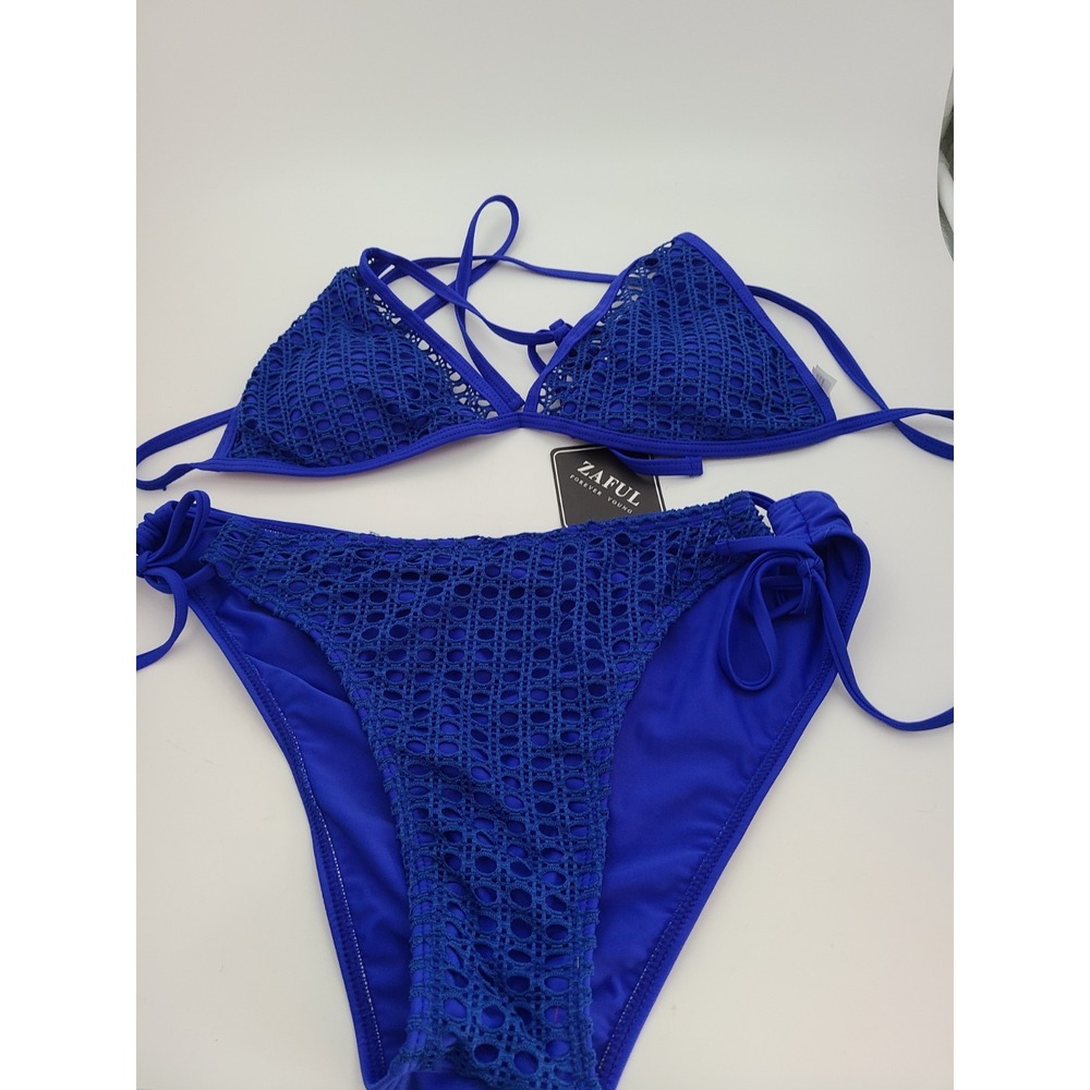 ZAFUL Halter Bikini, Blue Crochet Triangle Top  Matching Tie-side Bottoms. 8/10